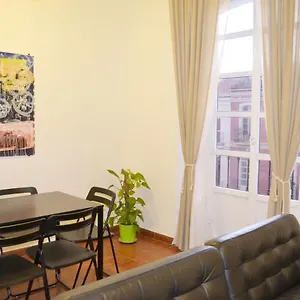 https://acogedor-apartamento-en-malaga-centro.hotelsinnerja.org