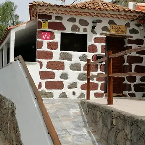 https://casa-leon-tejeda-gran-canaria.in-canary-islands.com